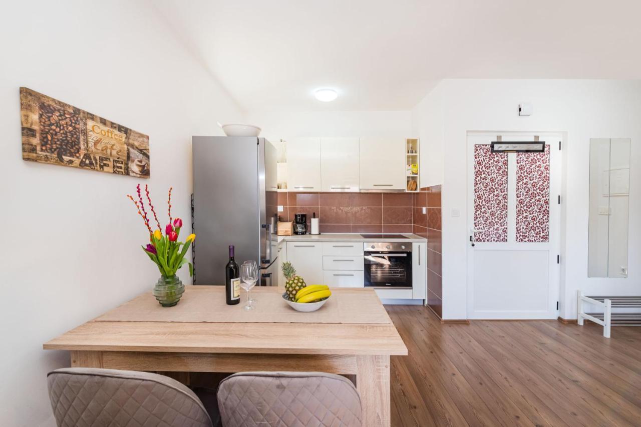 Apartment Karla ซาดาร์ ภายนอก รูปภาพ