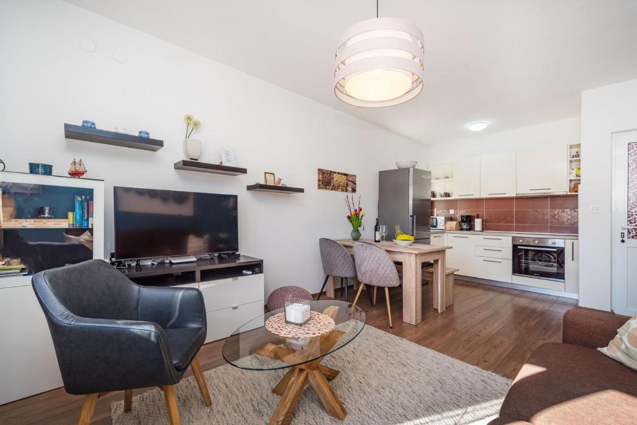Apartment Karla ซาดาร์ ภายนอก รูปภาพ