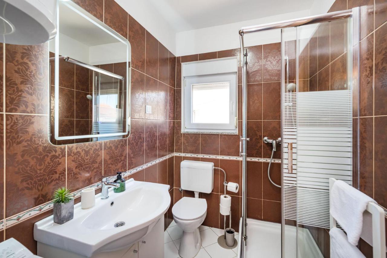 Apartment Karla ซาดาร์ ภายนอก รูปภาพ
